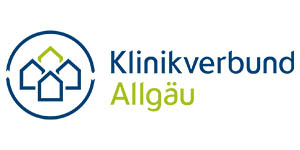 Logo des Klinikverbund Allgäu mit blauer und grüner Schrift vor weißem Hintergrund